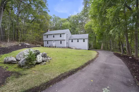 12 Nutmeg Ln, Essex, CT 06426