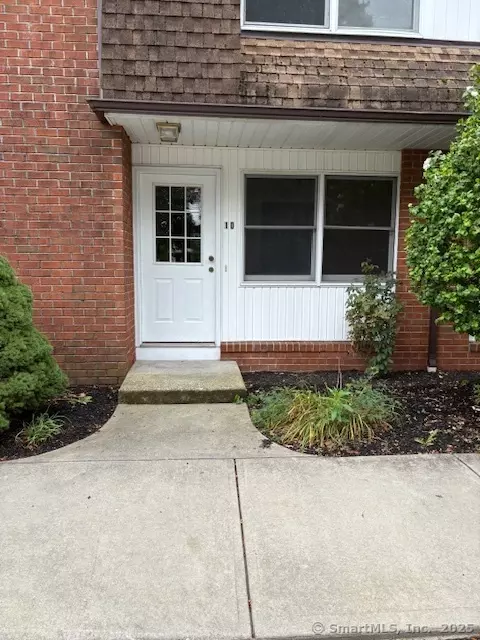 33 Russell St #10, Griswold, CT 06351