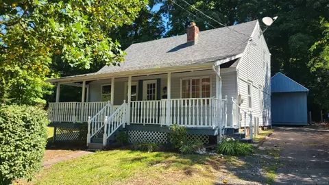 15 Stock Place St, Manchester, CT 06042