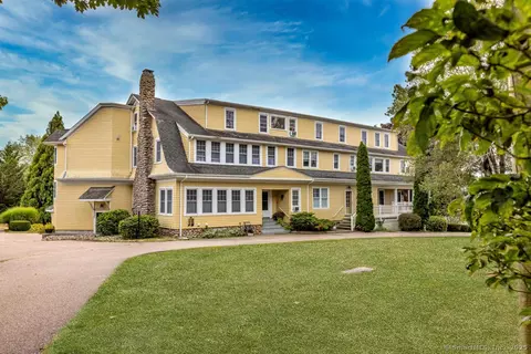 38 Lords Hill Rd #8, Stonington, CT 06378