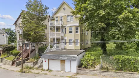 27 Platt St, Waterbury, CT 06704