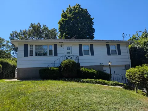 47 Highlawn St, Waterbury, CT 06705