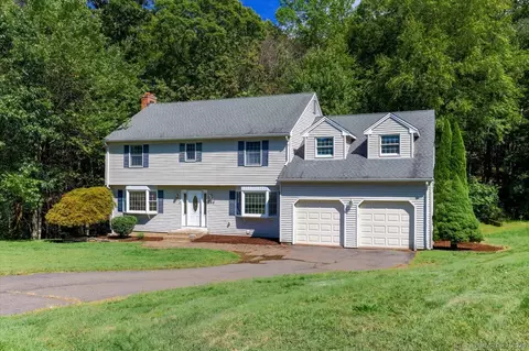 224 Lincoln Dr, Glastonbury, CT 06033