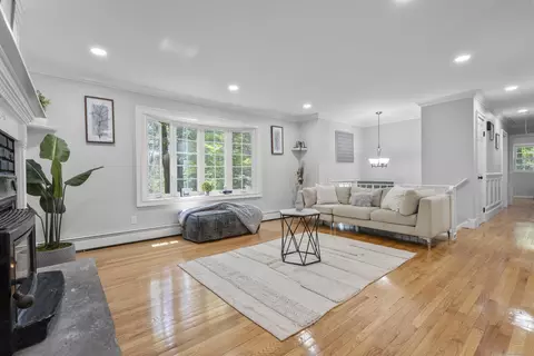 575 N Georges Hill Rd, Southbury, CT 06488