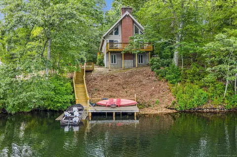 75 Homestead Rd, Ledyard, CT 06339