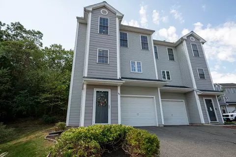 50 Quarry Farms Ln #48, Meriden, CT 06451