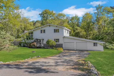 53 Tower Rd, Brookfield, CT 06804
