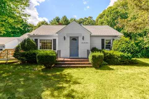 243 Manchester Rd, Glastonbury, CT 06033