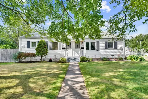 160 Buena Vista Ave, Newington, CT 06111