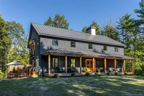 26 Preston Ln, Salisbury, CT 06068
