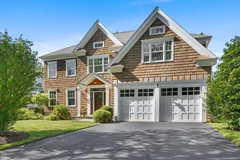 232 Pell Meadow Dr, Fairfield, CT 06824
