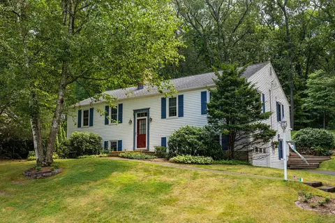 113 Pepperidge Dr, Southington, CT 06489