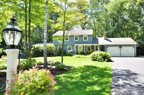 5 Ridge Rd, Burlington, CT 06013