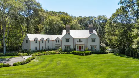 105 Clearview Ln, New Canaan, CT 06840