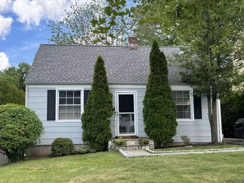 25 Birchwood Rd, Stamford, CT 06907