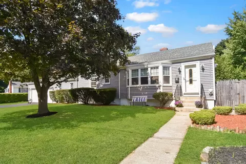 89 Sturtevant St, Norwich, CT 06360