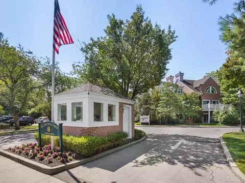 51 Forest Ave #125, Greenwich, CT 06870