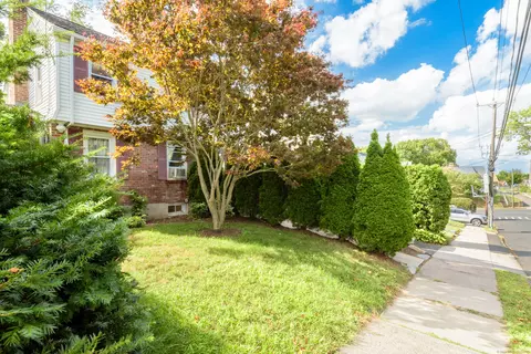 15 Cumberland St, Hartford, CT 06106