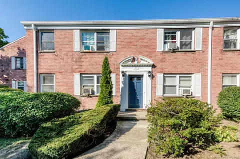 194 Seaton Rd #1, Stamford, CT 06902