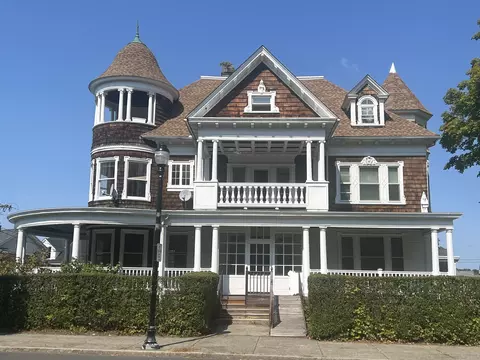 175 W Main St, New Britain, CT 06052