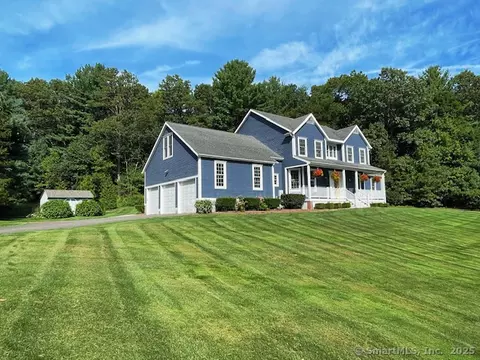 43 Purtill St, Glastonbury, CT 06073