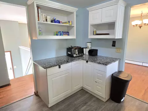 Kitchen - 51 Towne Dr, Berlin, CT 06037 photo 3 of 4
