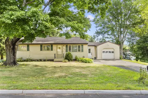 304 E Ridge Rd, Middletown, CT 06457