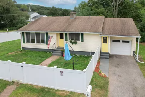 9 Bouffard Ave, Waterbury, CT 06705