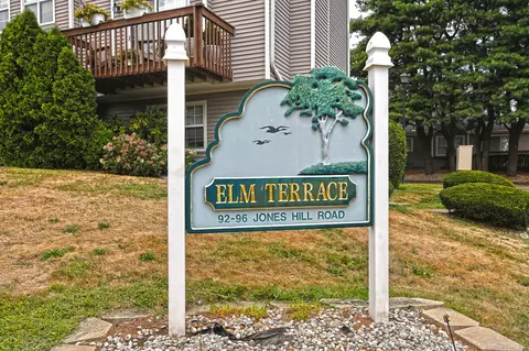 96 Jones Hill Rd #D2, West Haven, CT 06516