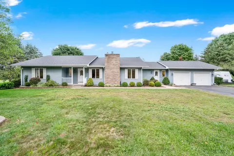 132 Broad Brook Rd, Enfield, CT 06082
