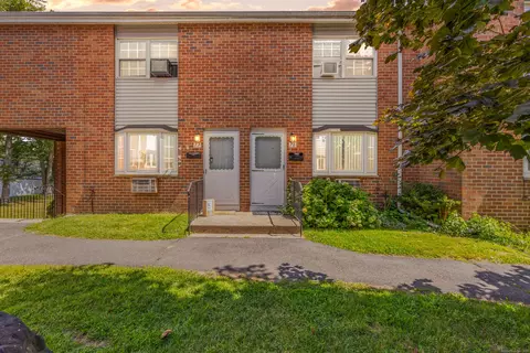 55 Beths Ave #78, Bristol, CT 06010