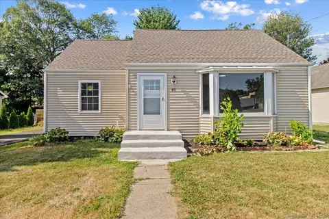 49 Finch St, Milford, CT 06461
