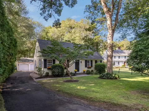 39 Madison Ave, Madison, CT 06443