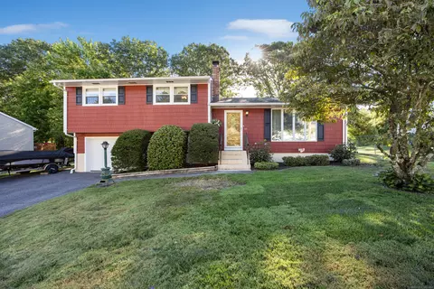 48 Cheryl Jane Dr, Waterbury, CT 06705