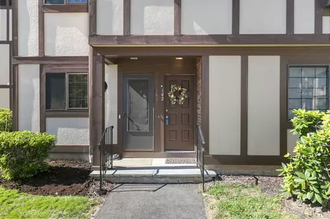 142 Foxwood Close Close #142, Milford, CT 06461