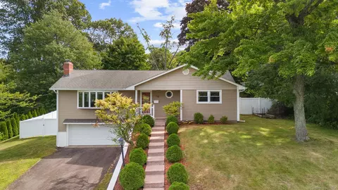 73 Ludlow Rd, Manchester, CT 06040