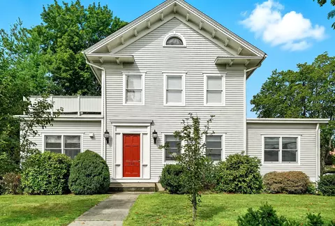 124 Riverside Ave #2, Westport, CT 06880
