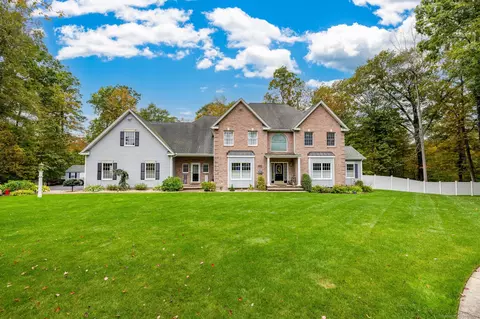 335 Pennwood Pl, Bristol, CT 06010