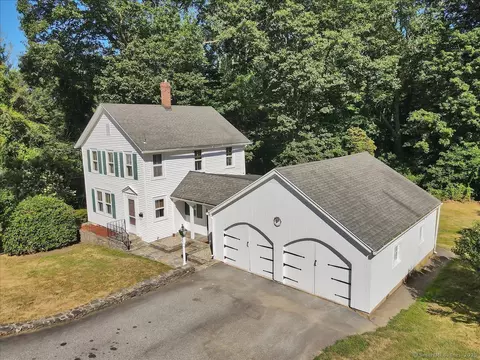 29 Walnut Ave, East Hampton, CT 06424