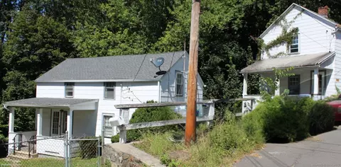 50 Oak St, Derby, CT 06418