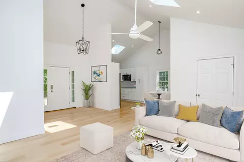 18 Beckwith St, Niantic, CT 06357