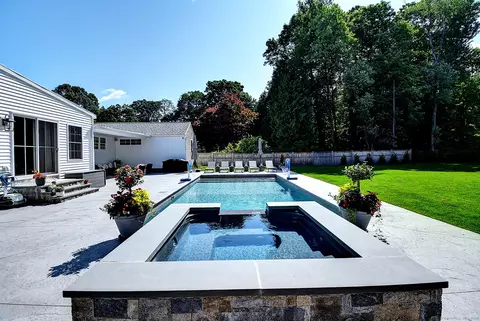154 Overlook Rd, Glastonbury, CT 06033