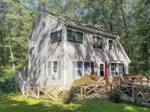 33 Woodend Rd, Monroe, CT 06468