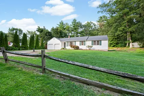 39 Woodcliff Dr, Granby, CT 06035