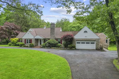 190 E Rocks Rd, Norwalk, CT 06851