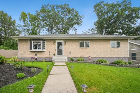 72 Providence Ave, Shelton, CT 06484