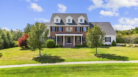 318 Bayview Cir, Watertown, CT 06795