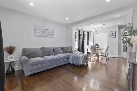 21 Bailey St, New Haven, CT 06513
