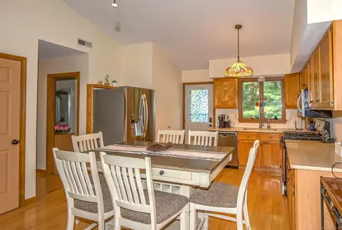 102 N Maple St #11B, Enfield, CT 06082