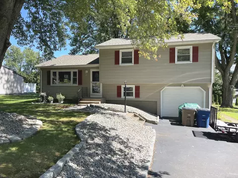 130 Hany Ln, Vernon, CT 06066
